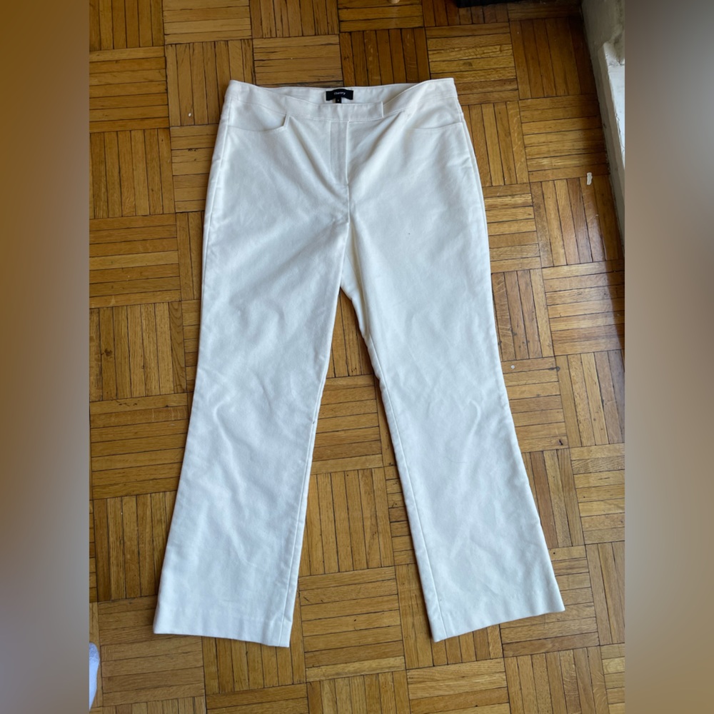 Theory moleskin twill cream color crop pants. Size 6. Never worn with tags